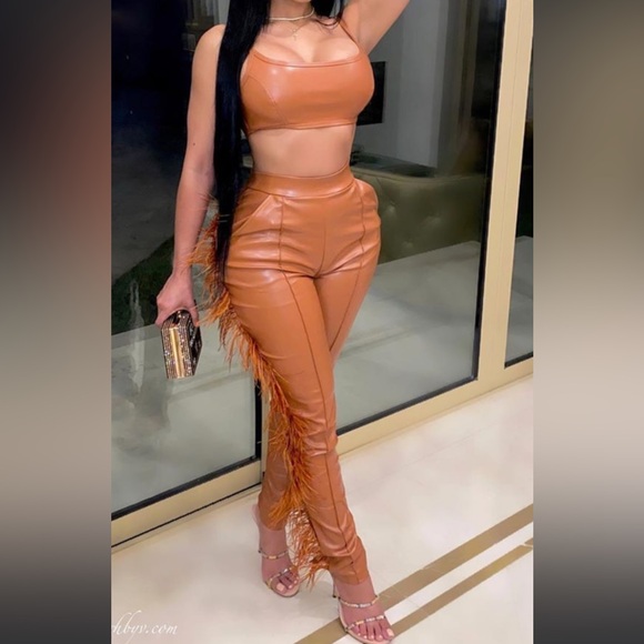 POSH BY V FEATHER PANTS/HALTER SET - Picture 1 of 8